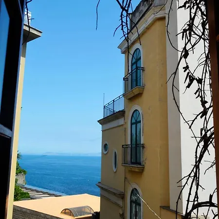 Al Mare Sorrento